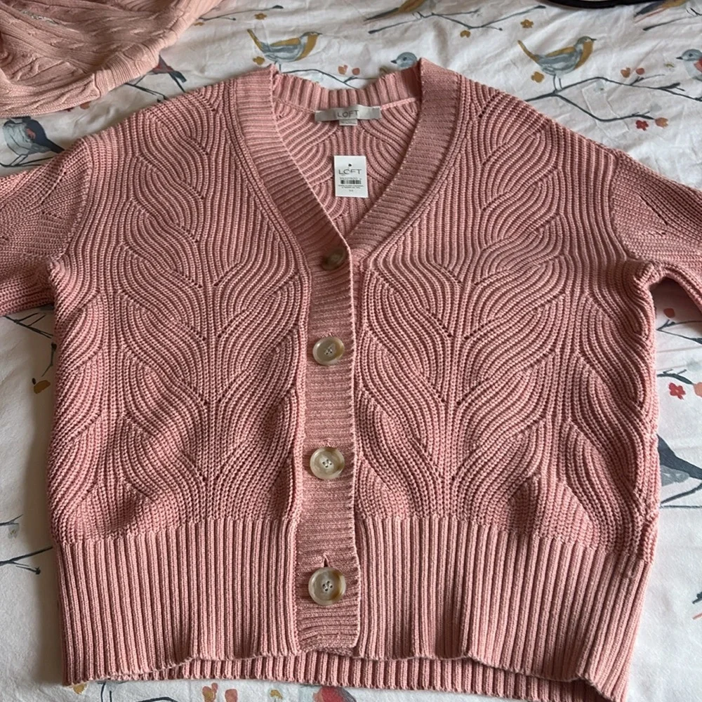 NEW LOFT Soft Pink Cardigan Sweater. Size M. - Picture 6 of 9